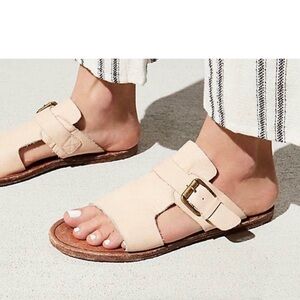 Matisse Abbie Distressed Slide Sandals